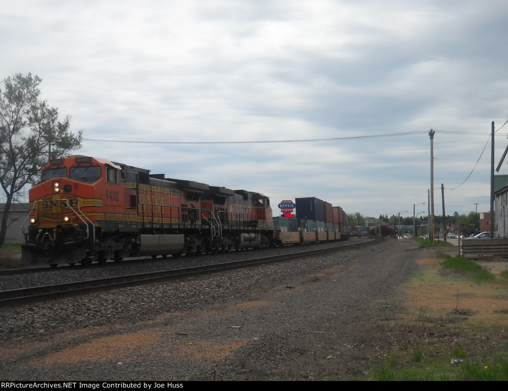 BNSF 4482 West